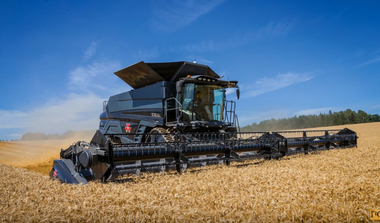 Photo of Farming Simulator 19 Huge Combine Revealed and More